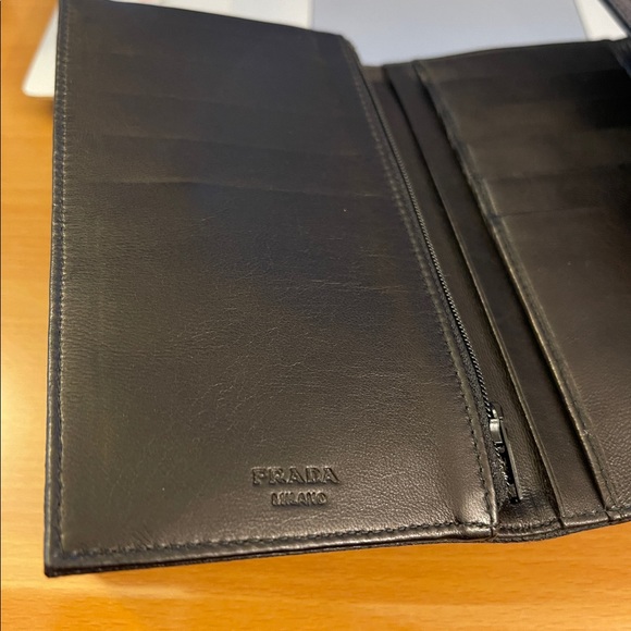 Prada wallet (new with authentication card) - Picture 8 of 8